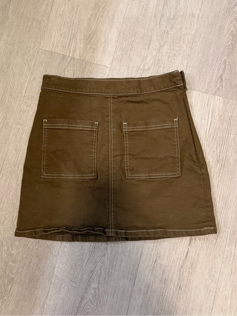 Oak and fort skirt size 4